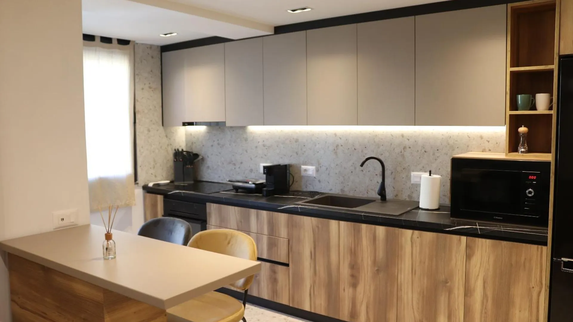 Soinn'S Apartament Tirana Albania
